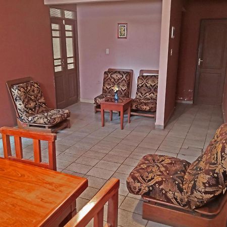 Casa Discreta Bed & Breakfast Cochabamba Exterior photo