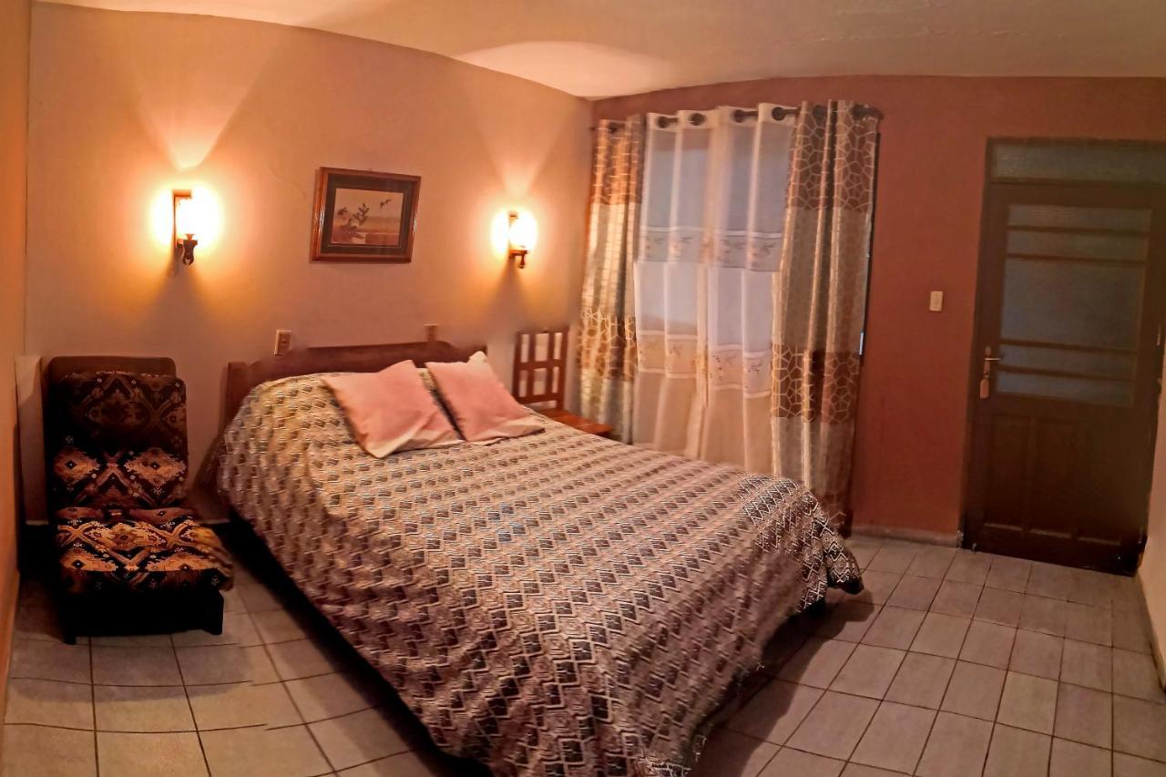 Casa Discreta Bed & Breakfast Cochabamba Exterior photo