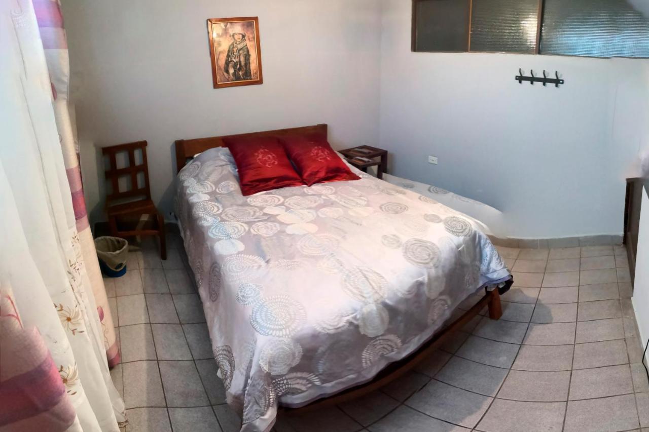 Casa Discreta Bed & Breakfast Cochabamba Exterior photo