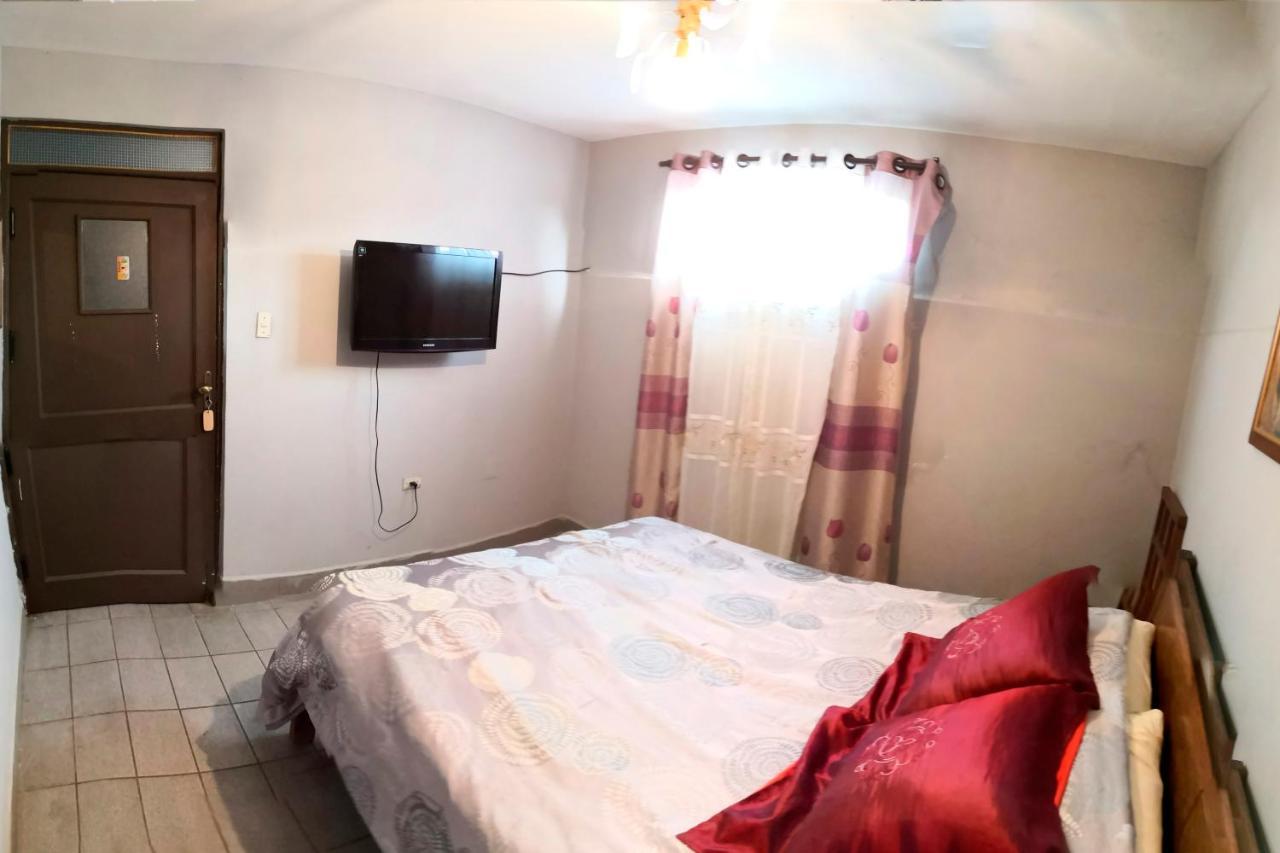 Casa Discreta Bed & Breakfast Cochabamba Exterior photo
